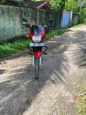 Bajaj Caliber 2005