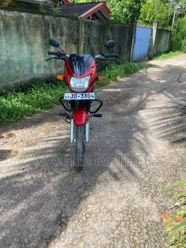 Bajaj Caliber 2005