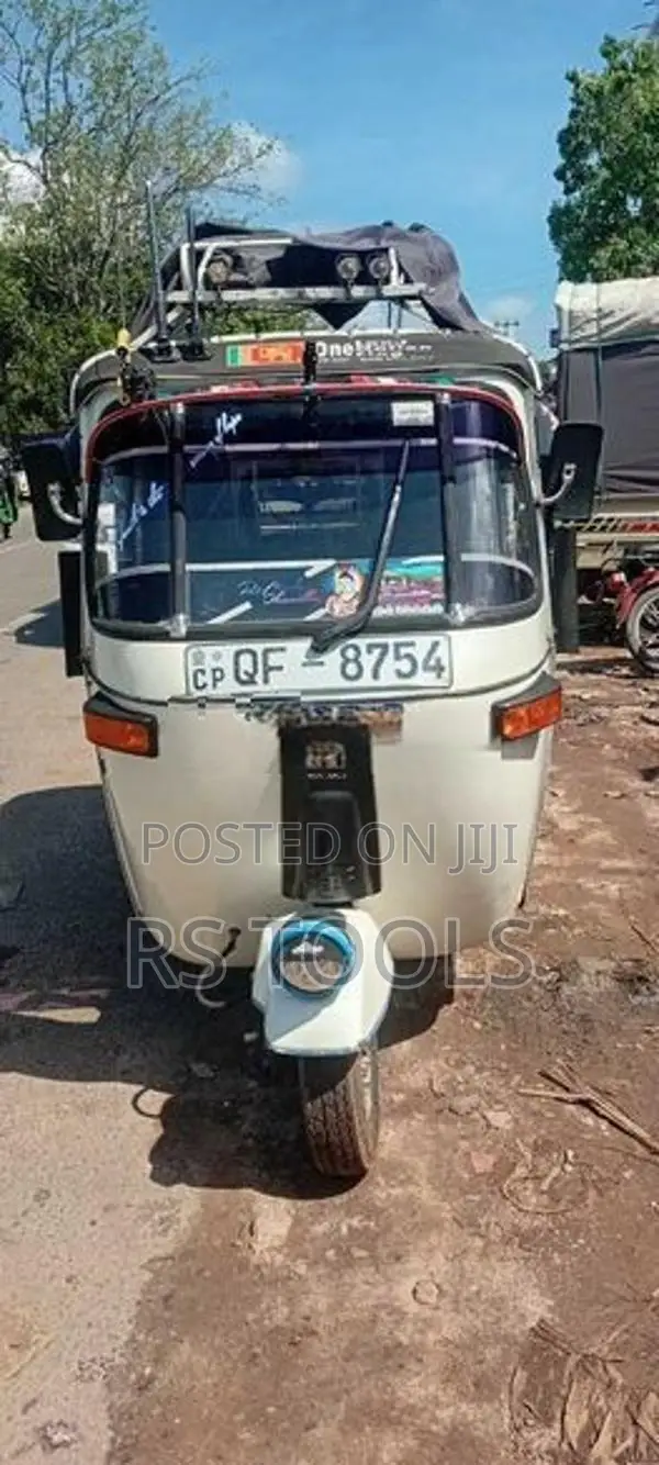 Bajaj RE 2006