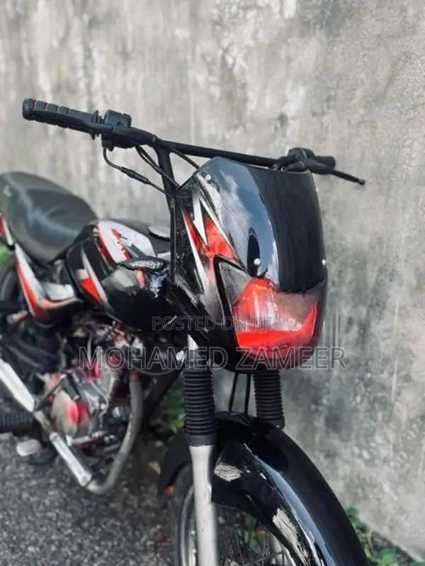 Bajaj CT100 2006