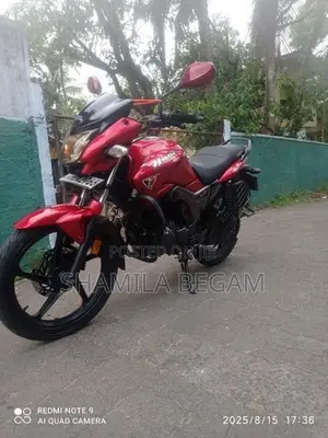 Hero Hunk 2016 Model