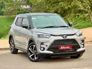 Toyota Raize HYBRID BSM 2026