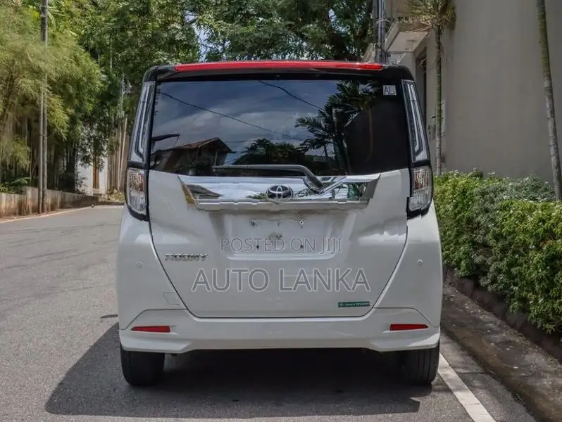 Toyota Roomy Custom GT / 4 way 2023