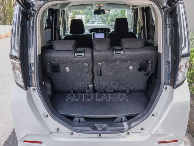 Toyota Roomy Custom GT / 4 way 2023