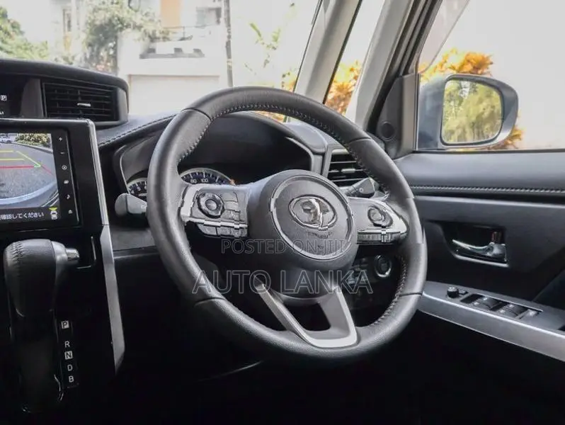 Toyota Roomy Custom GT / 4 way 2023