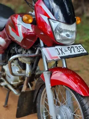 Bajaj CT100 2004