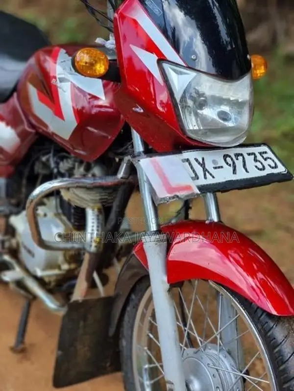 Bajaj CT100 2004