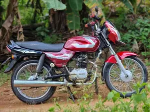 Bajaj CT100 2004