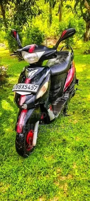Mahindra Uzo 125 2018
