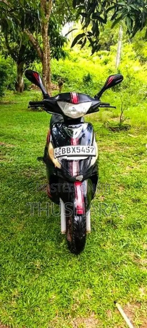 Mahindra Uzo 125 2018