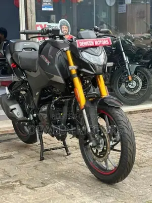 Hero Hunk 160R Brand New 2026