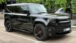Land Rover Defender 2025