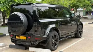 Land Rover Defender 2025