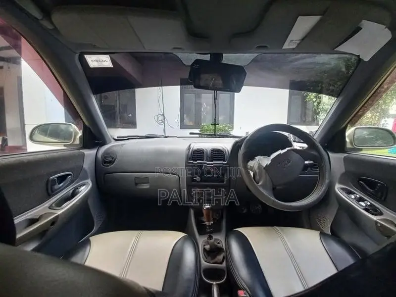 Hyundai Accent 2001