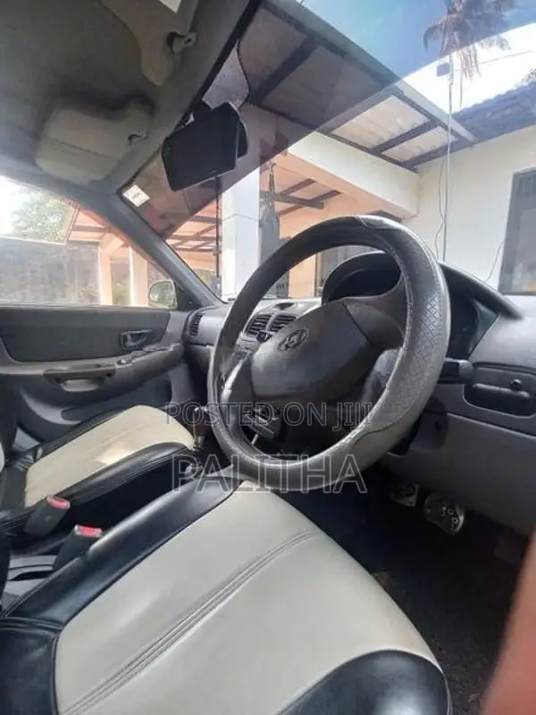 Hyundai Accent 2001