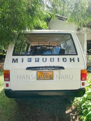 Mitsubishi L300 1985