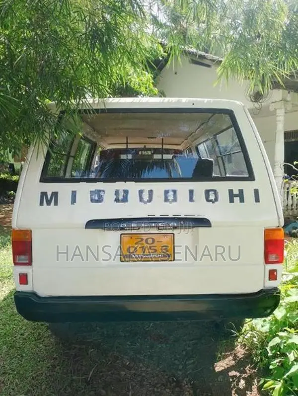 Mitsubishi L300 1985