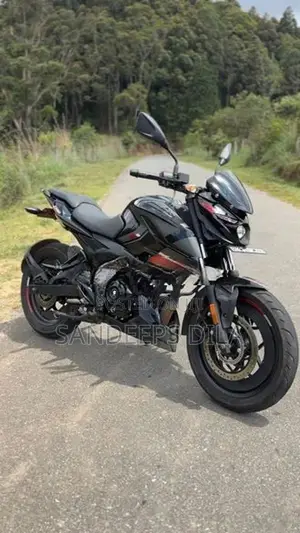Bajaj Pulsar N160 2025