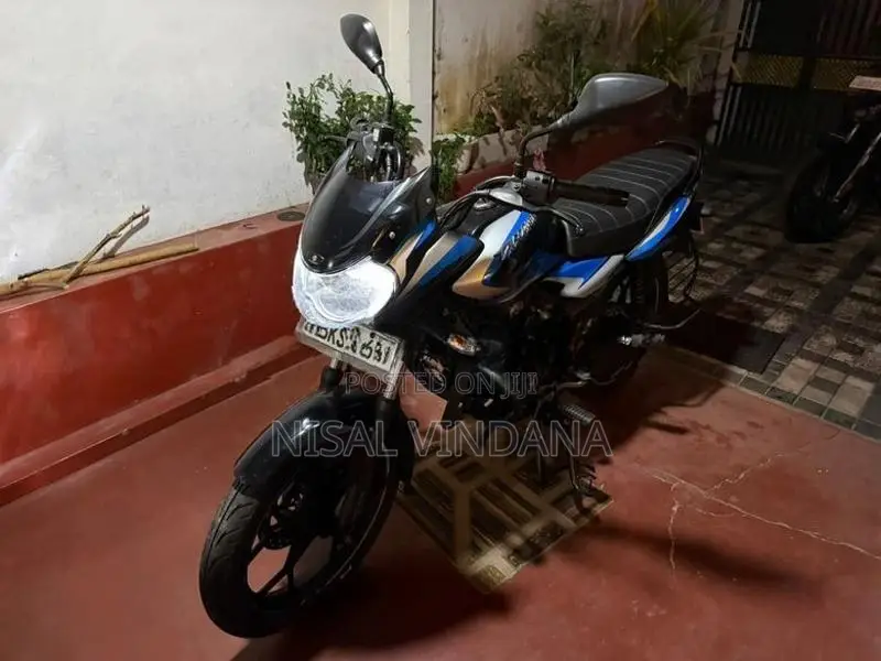 Bajaj Discover 125 2025