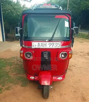 Bajaj RE 2013