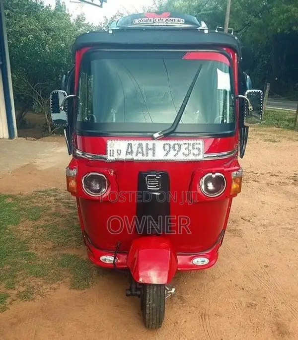 Bajaj RE 2013
