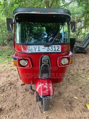 Bajaj RE 2010