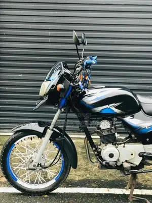 Bajaj CT100 2016