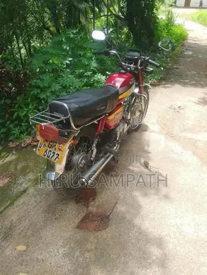 Hero CD 100 2004