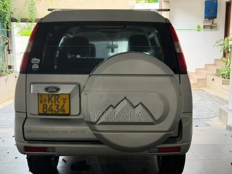 Ford Everest 2011