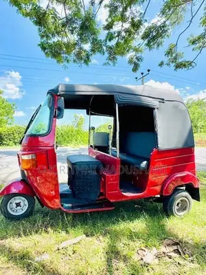 Bajaj RE 2013