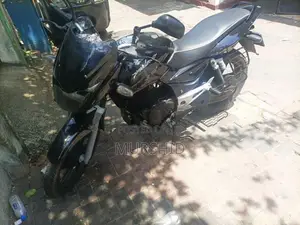 Bajaj Pulsar 150 2005
