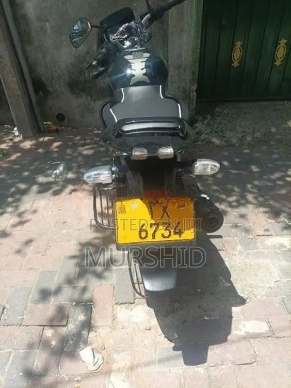 Bajaj Pulsar 150 2005