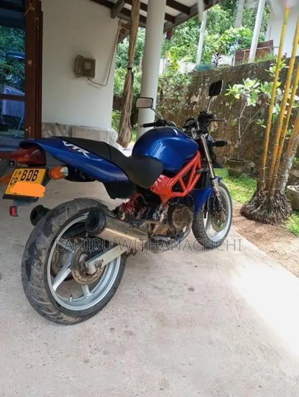 Honda VTR 250 2009