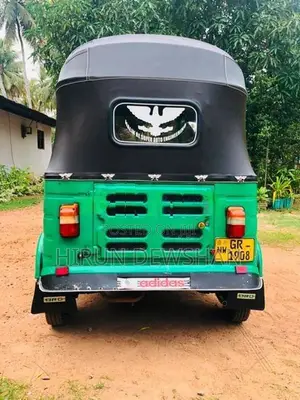 Bajaj RE 2002