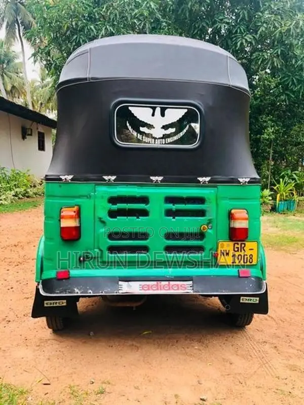 Bajaj RE 2002