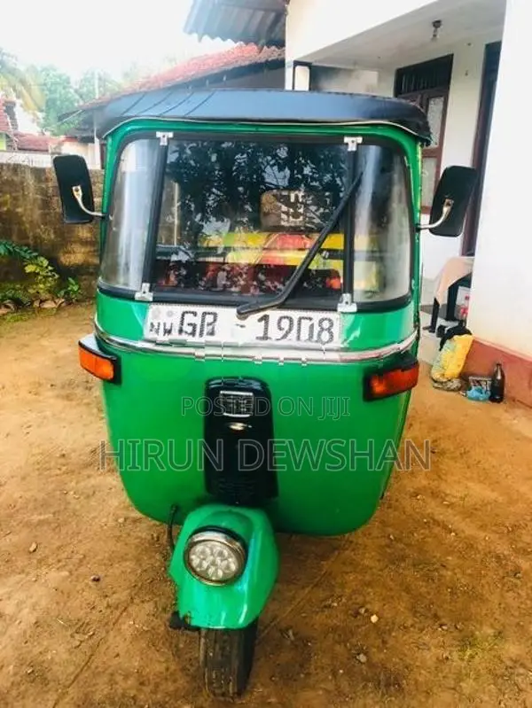Bajaj RE 2002