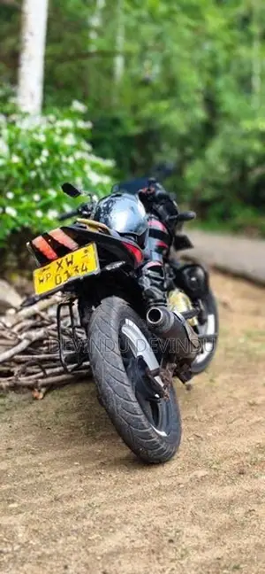 Bajaj Pulsar 180 2012