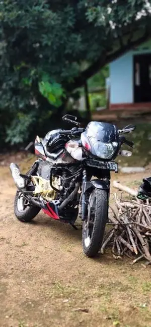 Bajaj Pulsar 180 2012