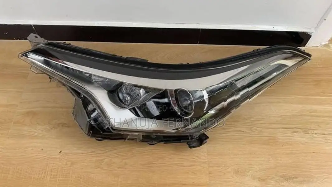 Toyota Chr Head light