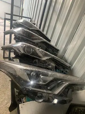 Toyota Chr Head light