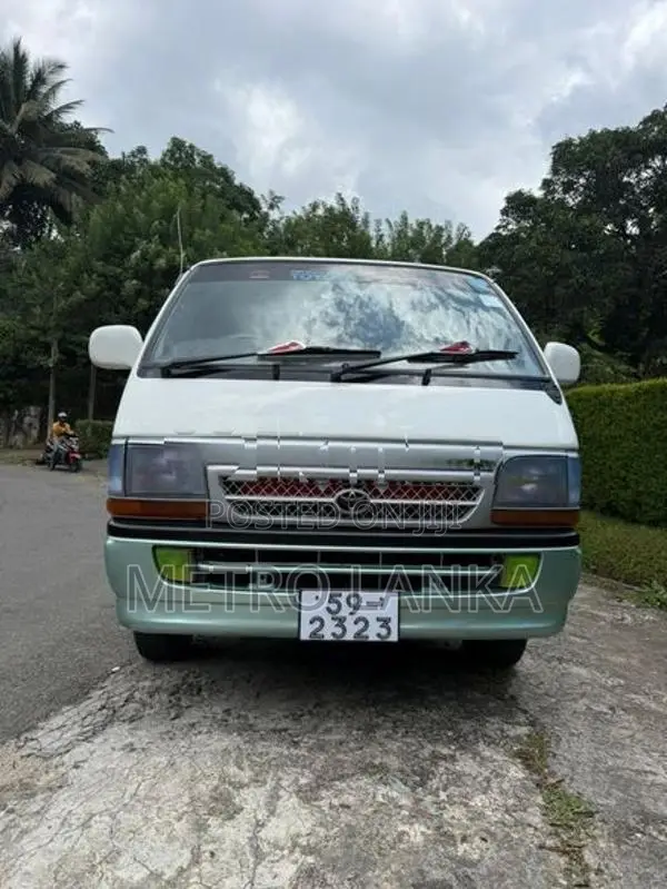 Toyota Dolphin LH102 1991