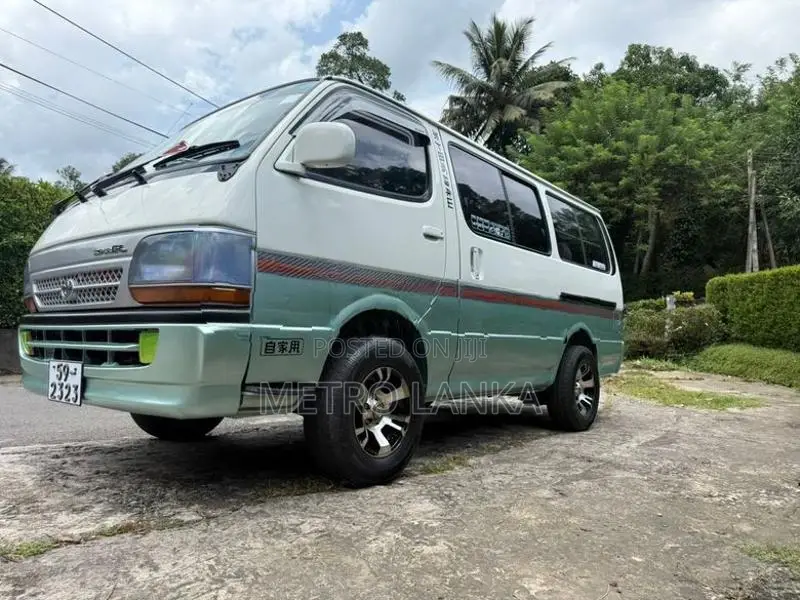 Toyota Dolphin LH102 1991