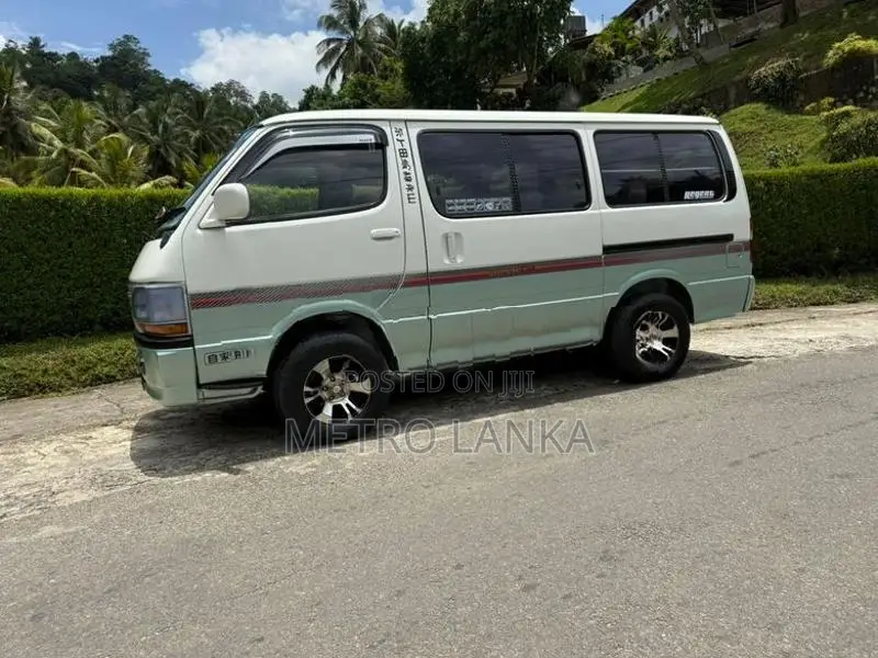Toyota Dolphin LH102 1991