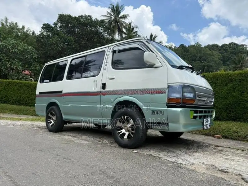 Toyota Dolphin LH102 1991
