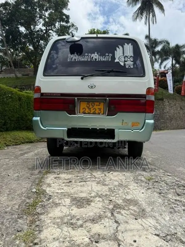 Toyota Dolphin LH102 1991