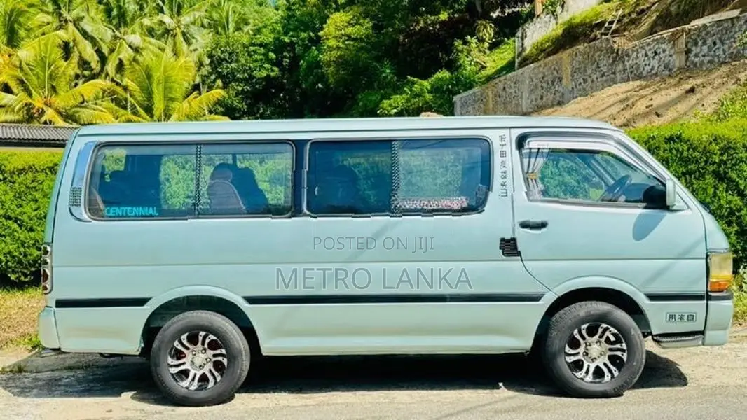 Toyota Dolphin LH113 1999