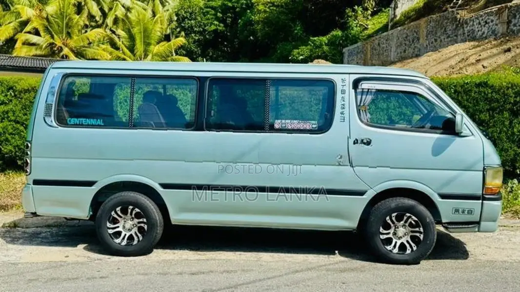 Toyota Dolphin LH113 1999