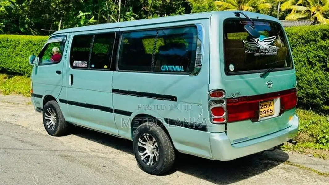 Toyota Dolphin LH113 1999