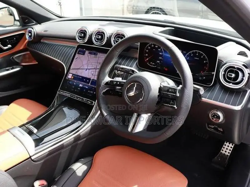Mercedes Benz C200 AMGLine LUXURY 2025