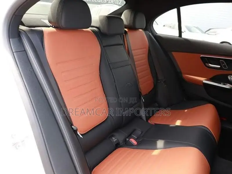 Mercedes Benz C200 AMGLine LUXURY 2025
